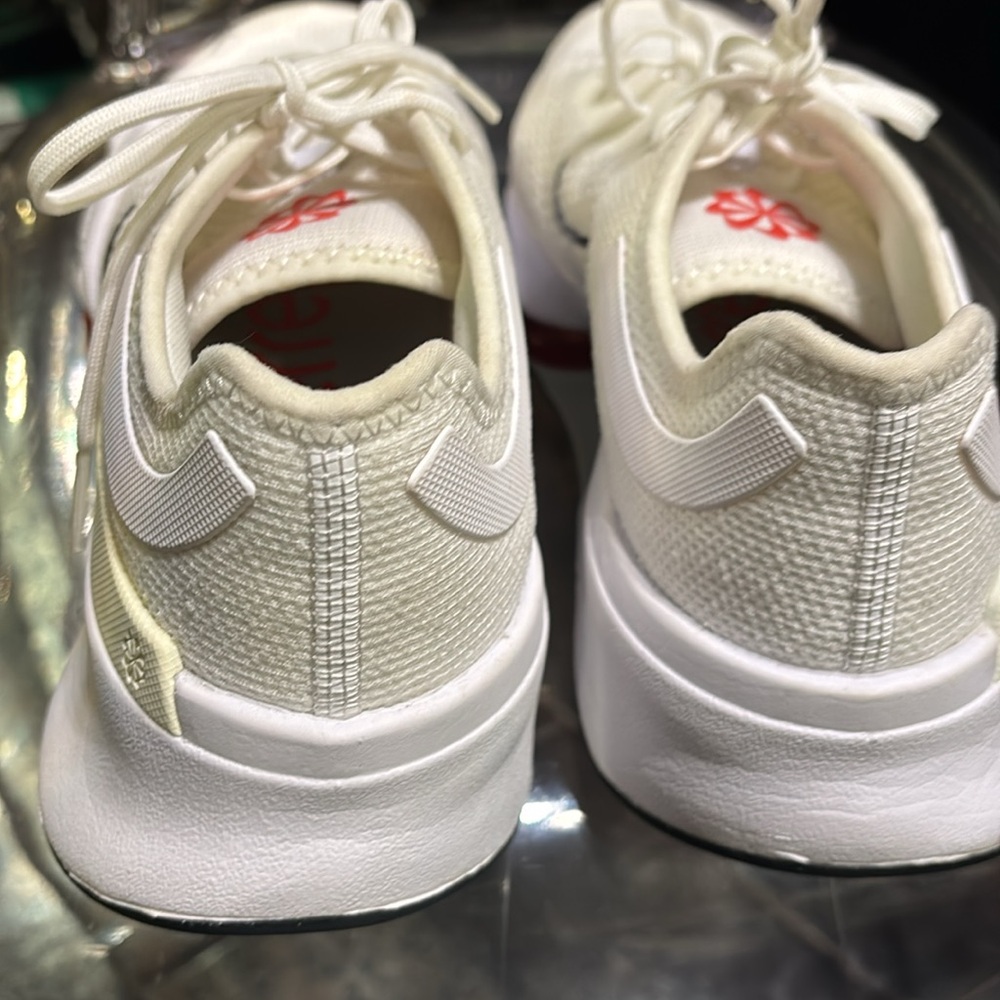 Nike sneakers - Picture 5 of 5